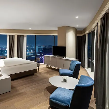 Windsor & Convention Center Hotel