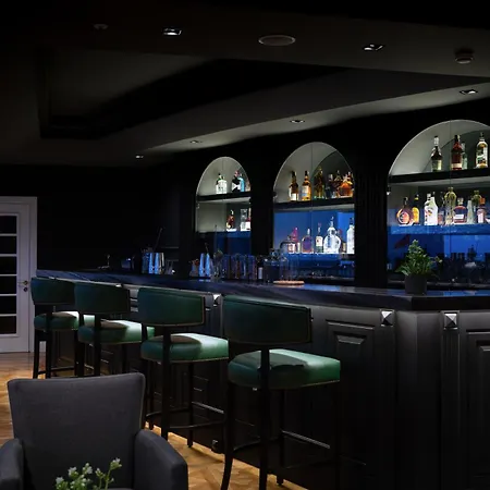 Ξενοδοχείο Windsor & Convention Center 5*