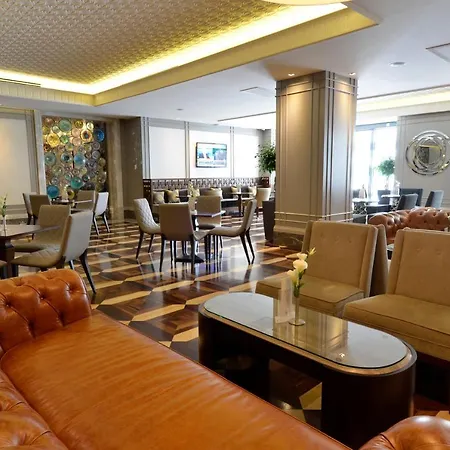 Hotel Windsor & Convention Center