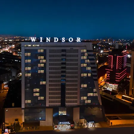מלון Windsor & Convention Center