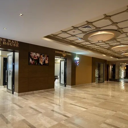 Windsor & Convention Center Hotel