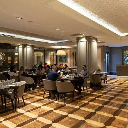 Hotel Windsor & Convention Center