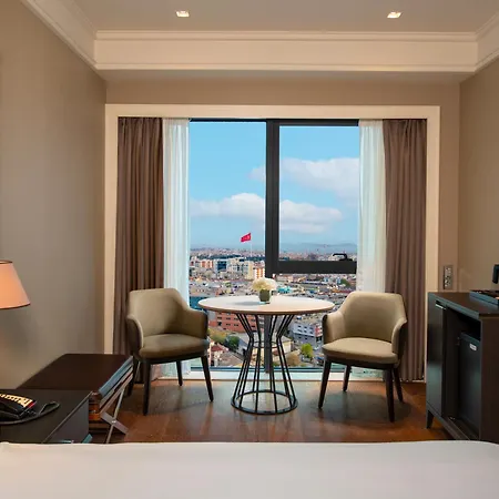 Windsor & Convention Center ホテル